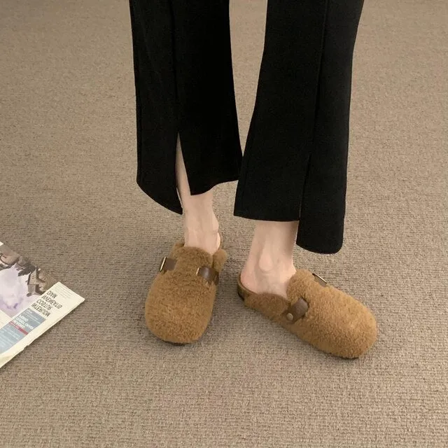 Women's Closed Toe Slippers